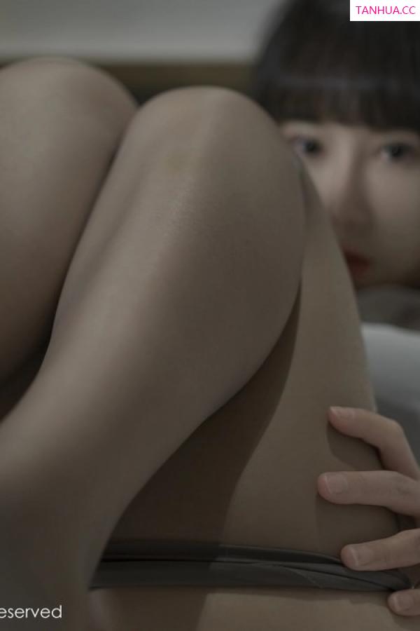   [XiuRen]高清写真图 2023.05.22 No.6776 夏馨瑶 黑丝短裙第43张图片